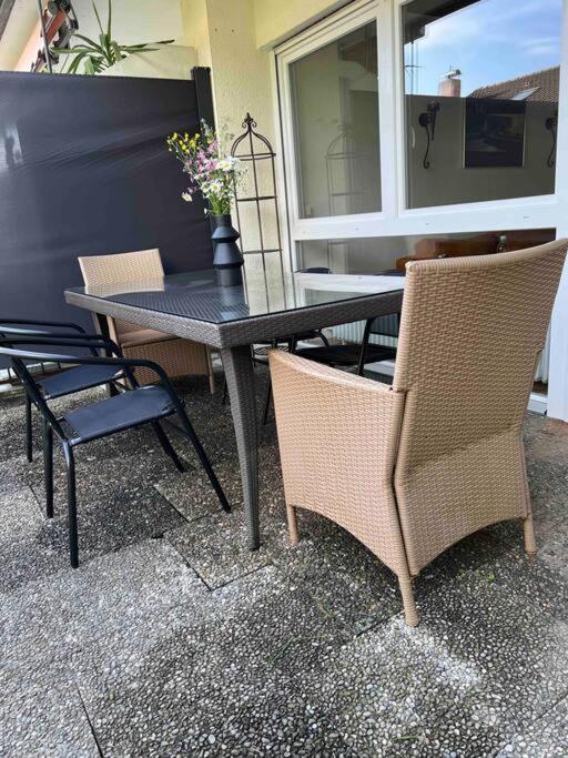 Reiheneckhaus Mit Garten Und Terasse Tettnang Eksteriør billede